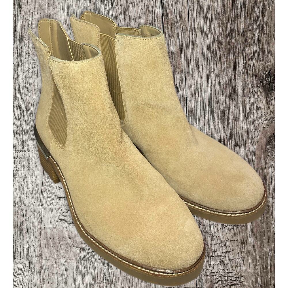 Vince Camuto beige suede boots. Women’s size‎ 8.5